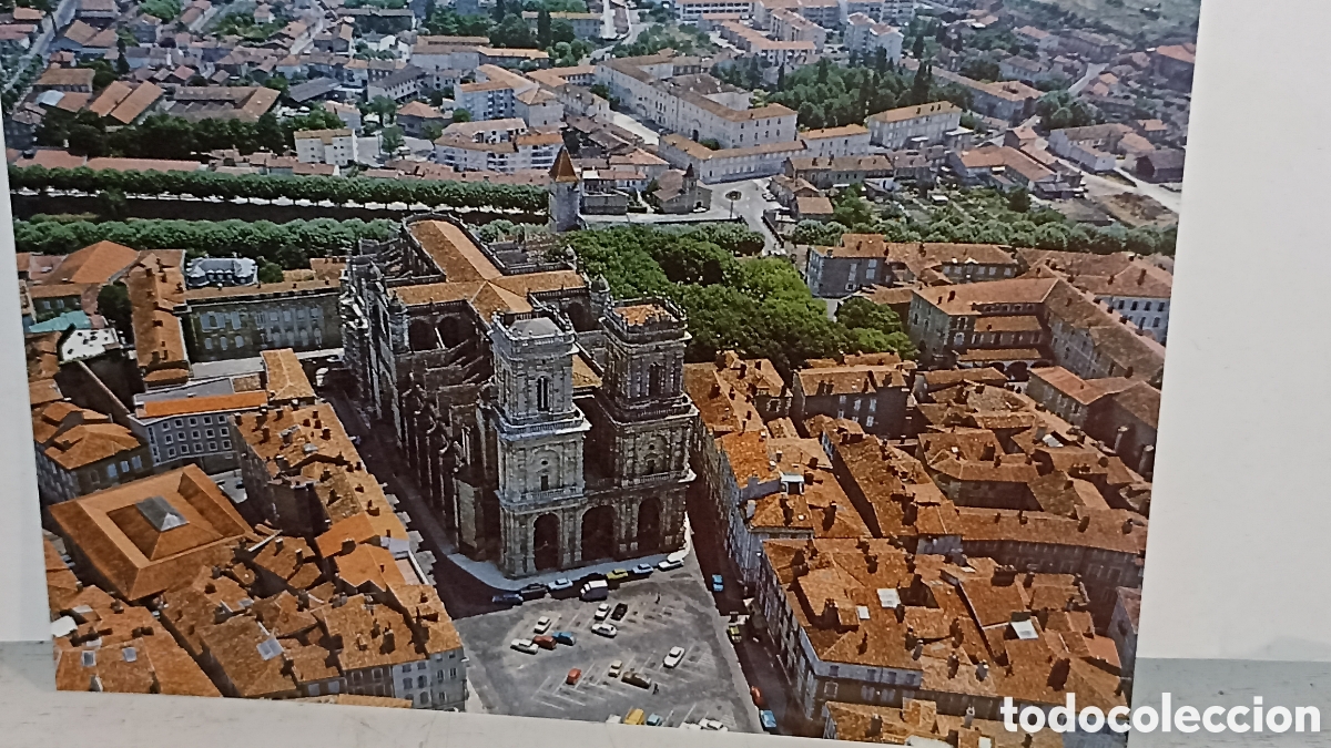 Postales: Catedral de Auch vista a&eacute;rea