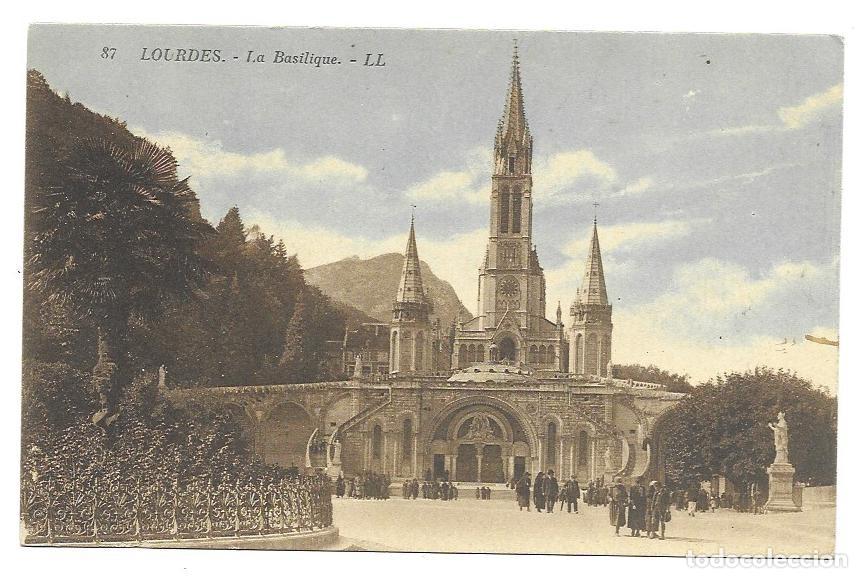 Postales: Antigua postal coloreada &rdquo;Lourdes. La Basilique. LL&rdquo; Escrita en reverso (Septiembre 1924)