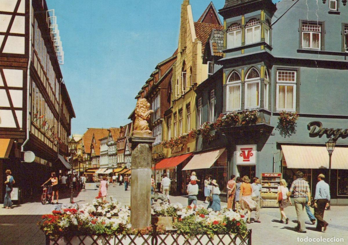 Postales: Germany Celle Poststrasse Street Scene With Fountain And Half Timbered *YBB024