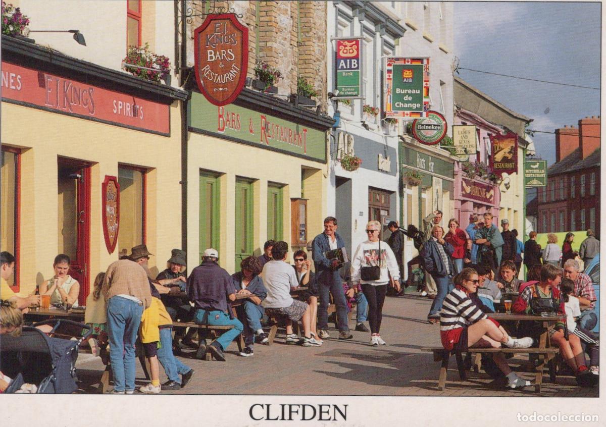Cartoline: Ireland Clifden Connemara Street Scene With People Dining Outdoors *YBB295