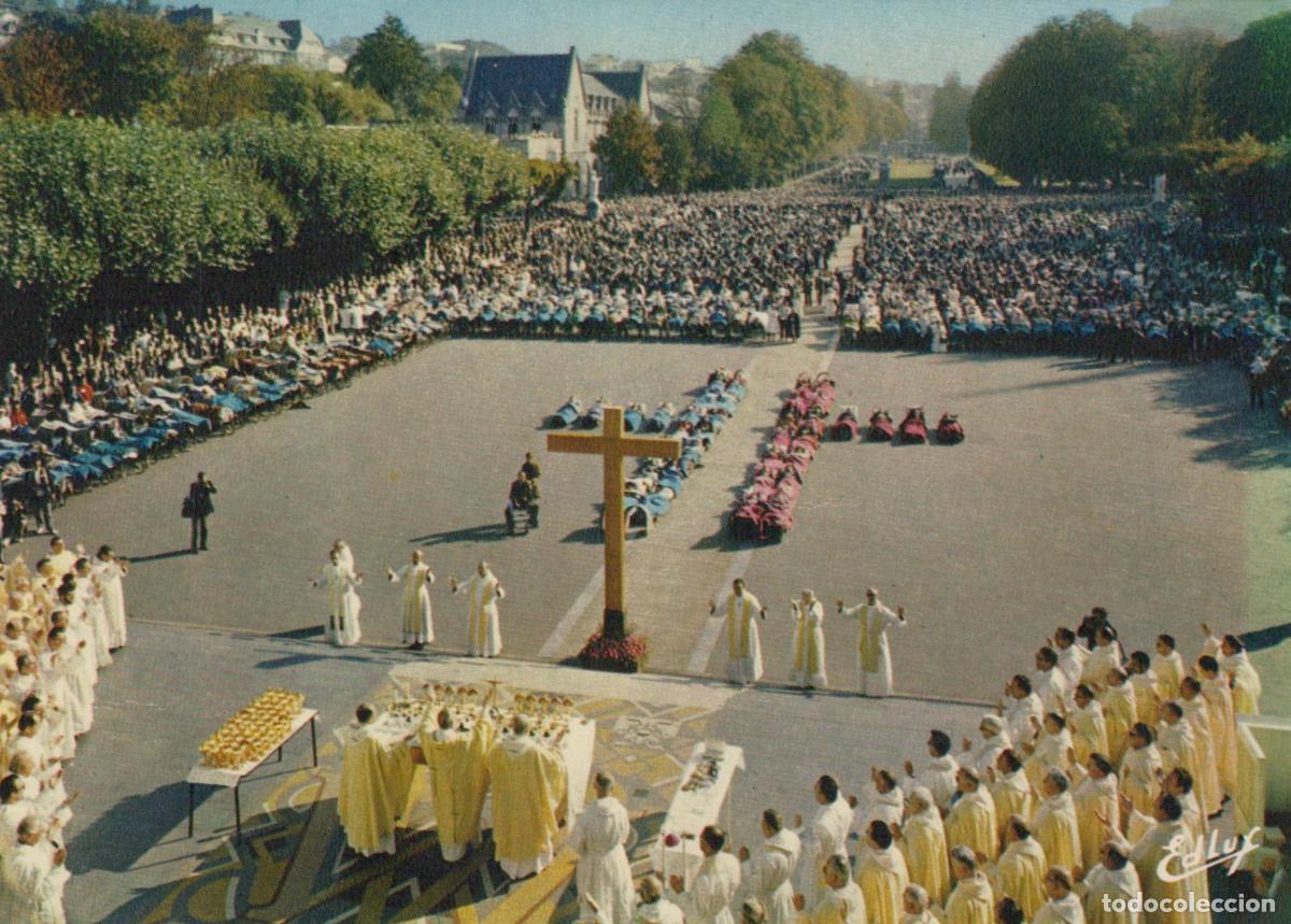 Postales: France Lourdes The Sick And The Cross Way Religious Pilgrimage *YBB443