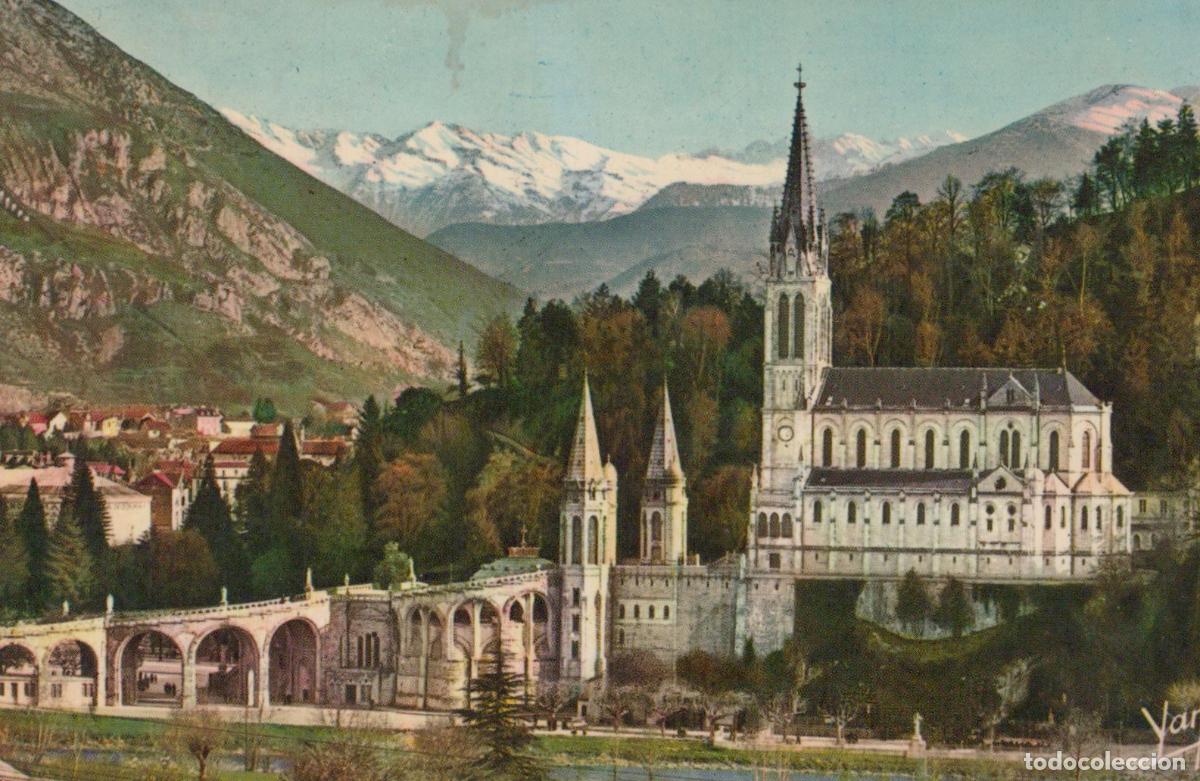 Cartoline: France Lourdes Basilica And Snowy Mountains 1950s *YBB636