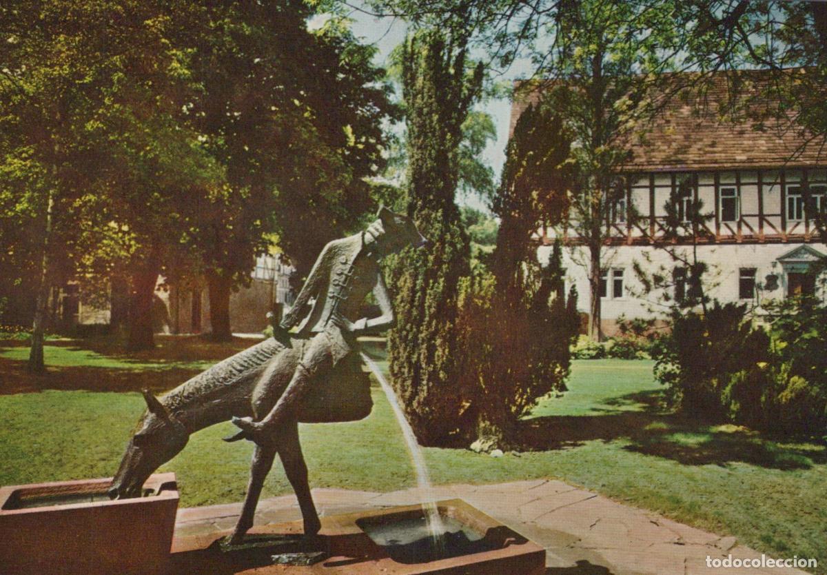 Postkarten: Germany Bodenwerder Weser Munchhausen House With New Fountain Unposted *YBB725