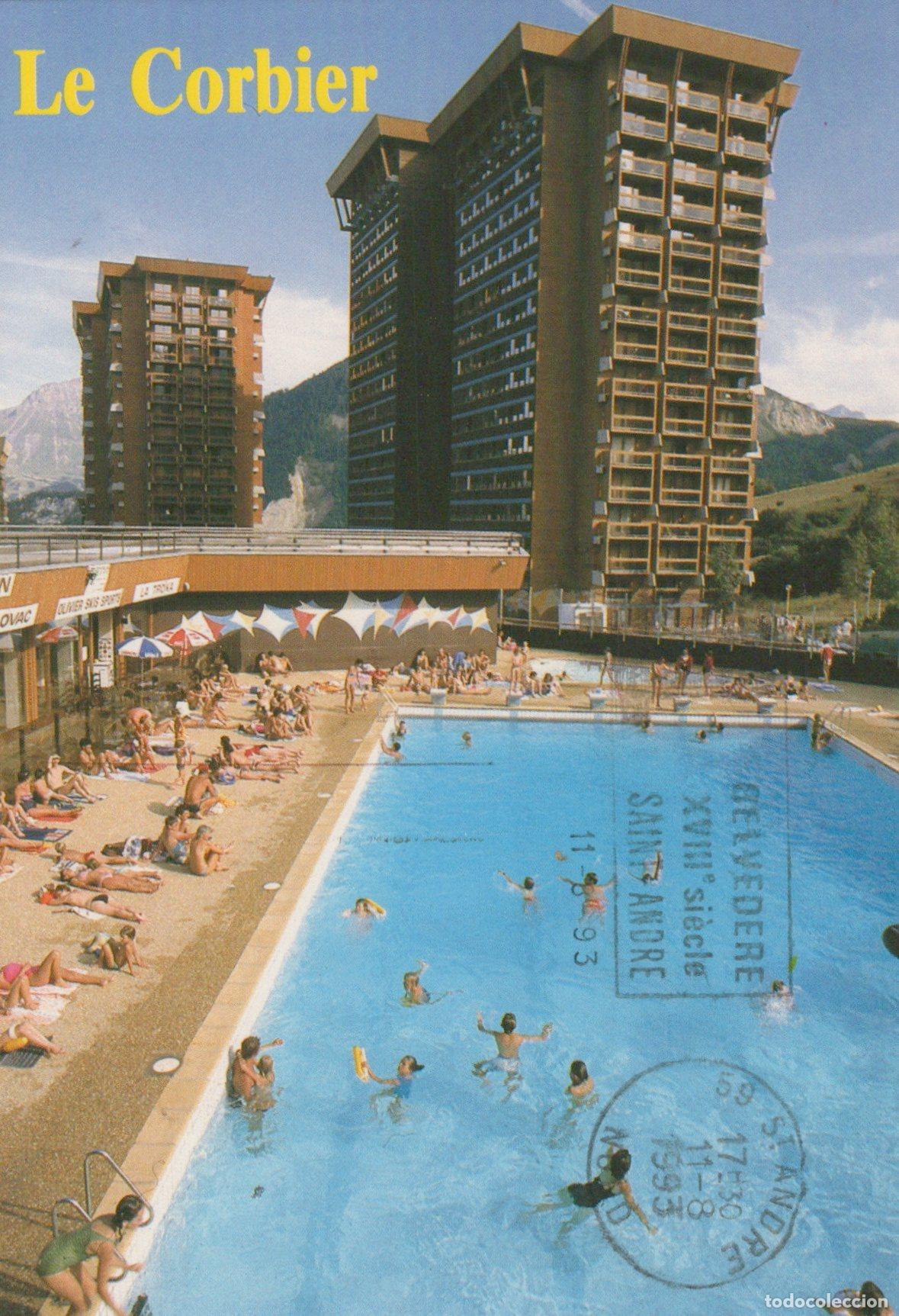 Postkarten: France Aiguebelle Le Corbier Swimming Pool With People And Tall *YBB578