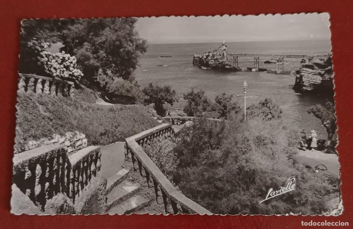 Postales: VISTA DE LA COSTA DESDE LA ESCALINATA DE BIARRITZ - FRANCIA 1956