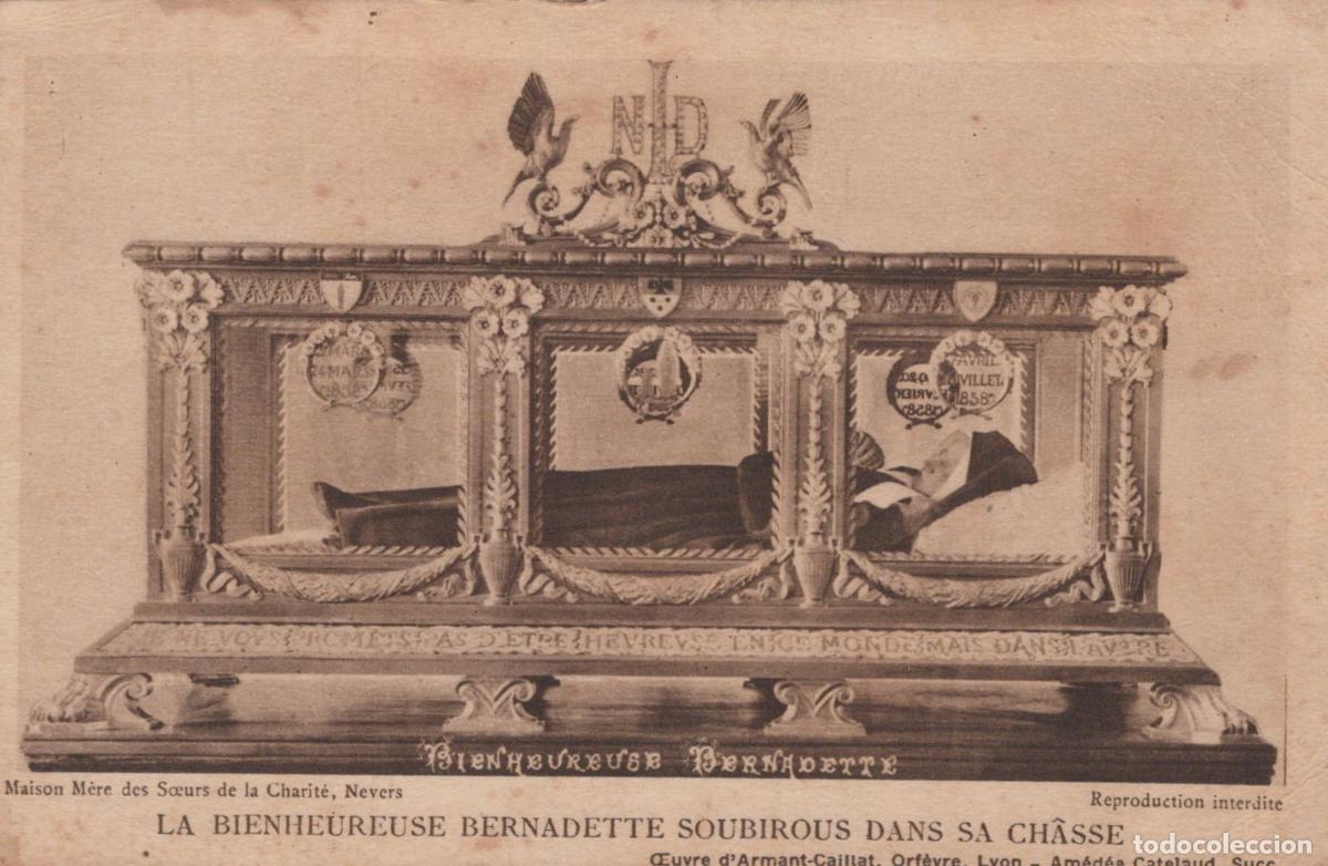 Cartoline: France Nevers Blessed Bernadette Soubirous In Her Reliquary Unposted *YBC306