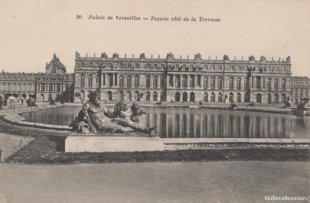 Postcards: France Versailles Palace Of Terrace Facade Unposted *YBC455