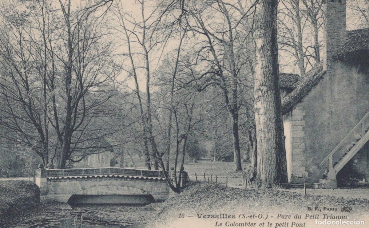 Cartoline: France Versailles Petit Trianon Park The Dovecote And The Small Unposted *YBC233