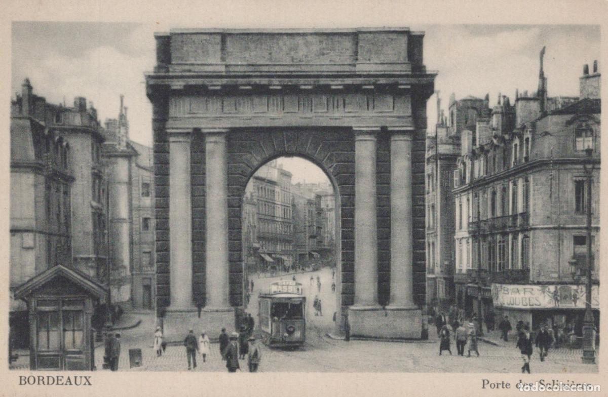 Postkarten: France Bordeaux Porte Des Salinieres With Streetcar And Unposted *YBC182
