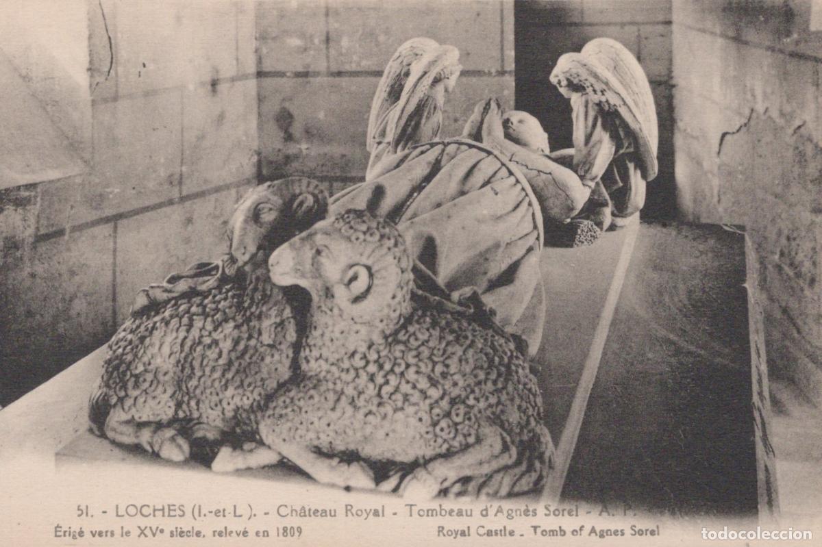 Postkarten: France Loches Royal Castle In Tomb Of Agnes Sorel Unposted *YBC560