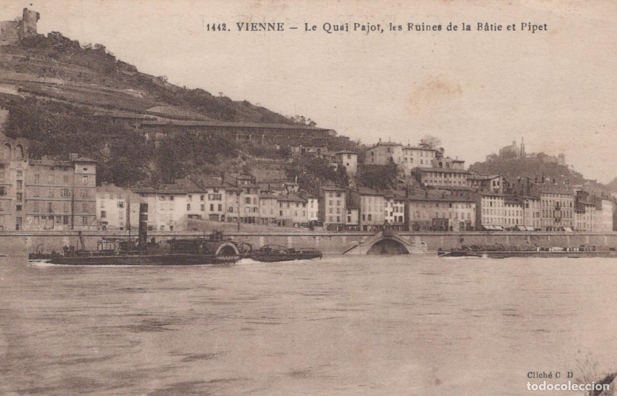 Postkarten: France Vienne Quay Pajot And The Ruins Of La Batie And Pipet Unposted *YBC642