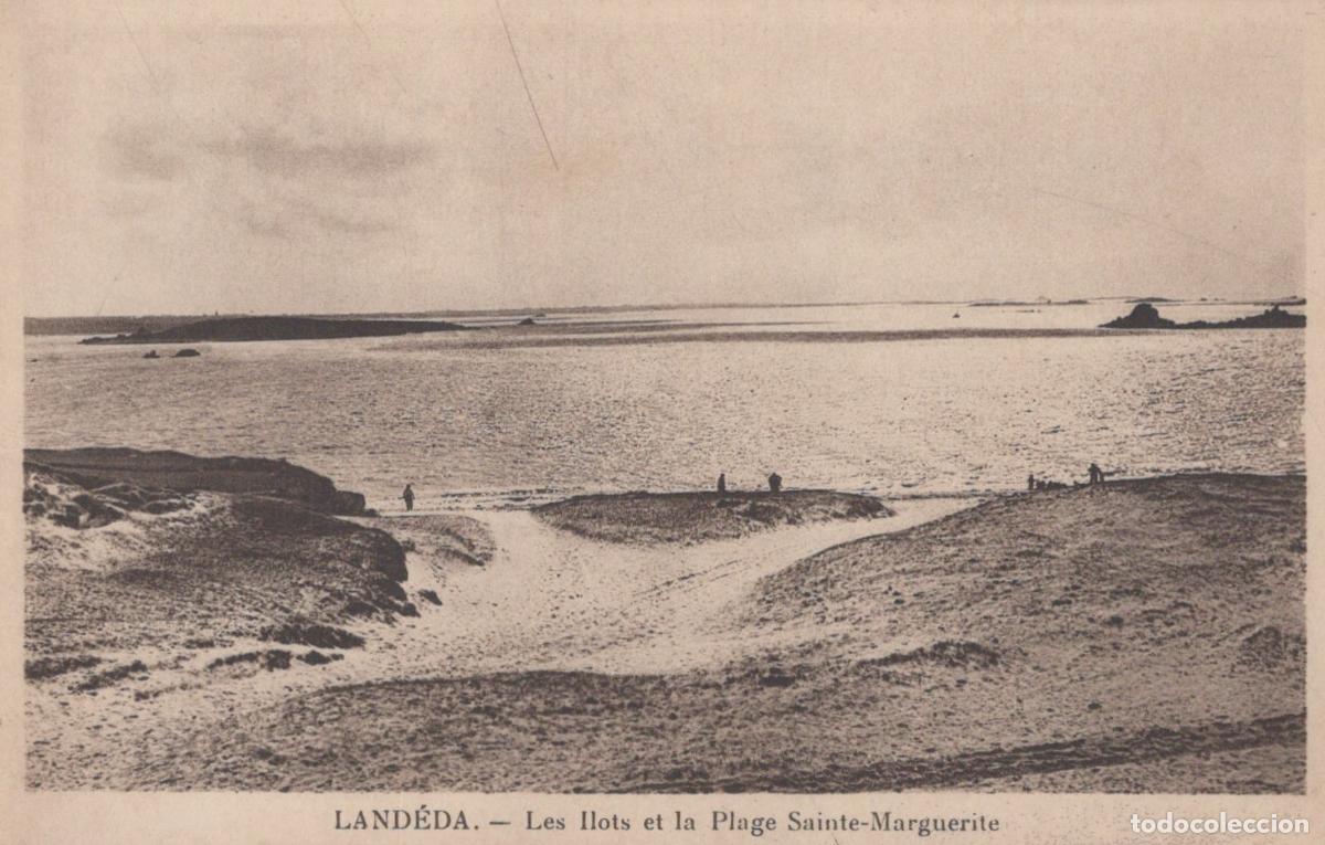 Postkarten: France Brittany Landeda The Islets And Sainte Marguerite Beach Unposted *YBC194