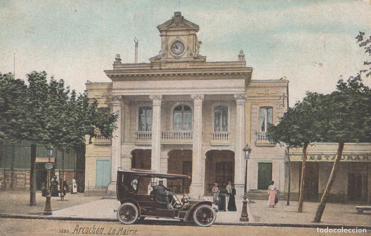 Postcards: France Arcachon The Town Hall With Vintage Automobile Unposted *YBC674