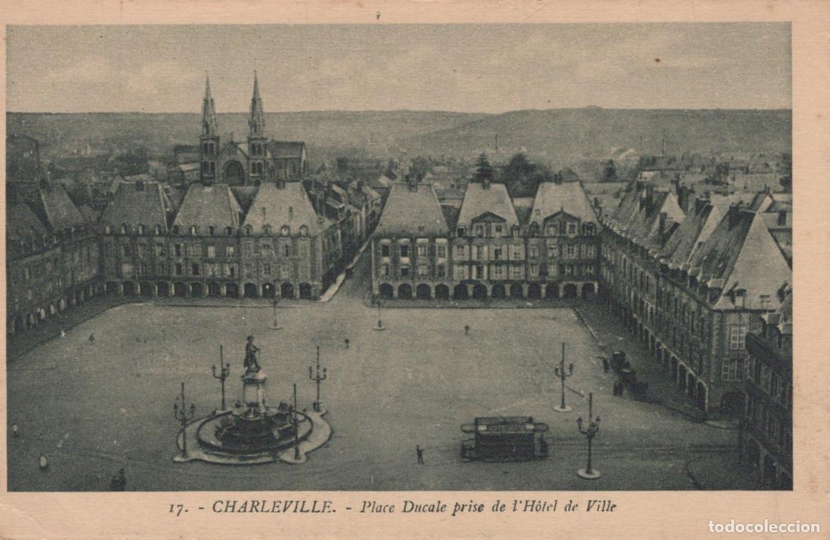 Postkarten: France Charleville Place Ducale View From The City Hall Unposted *YBC528