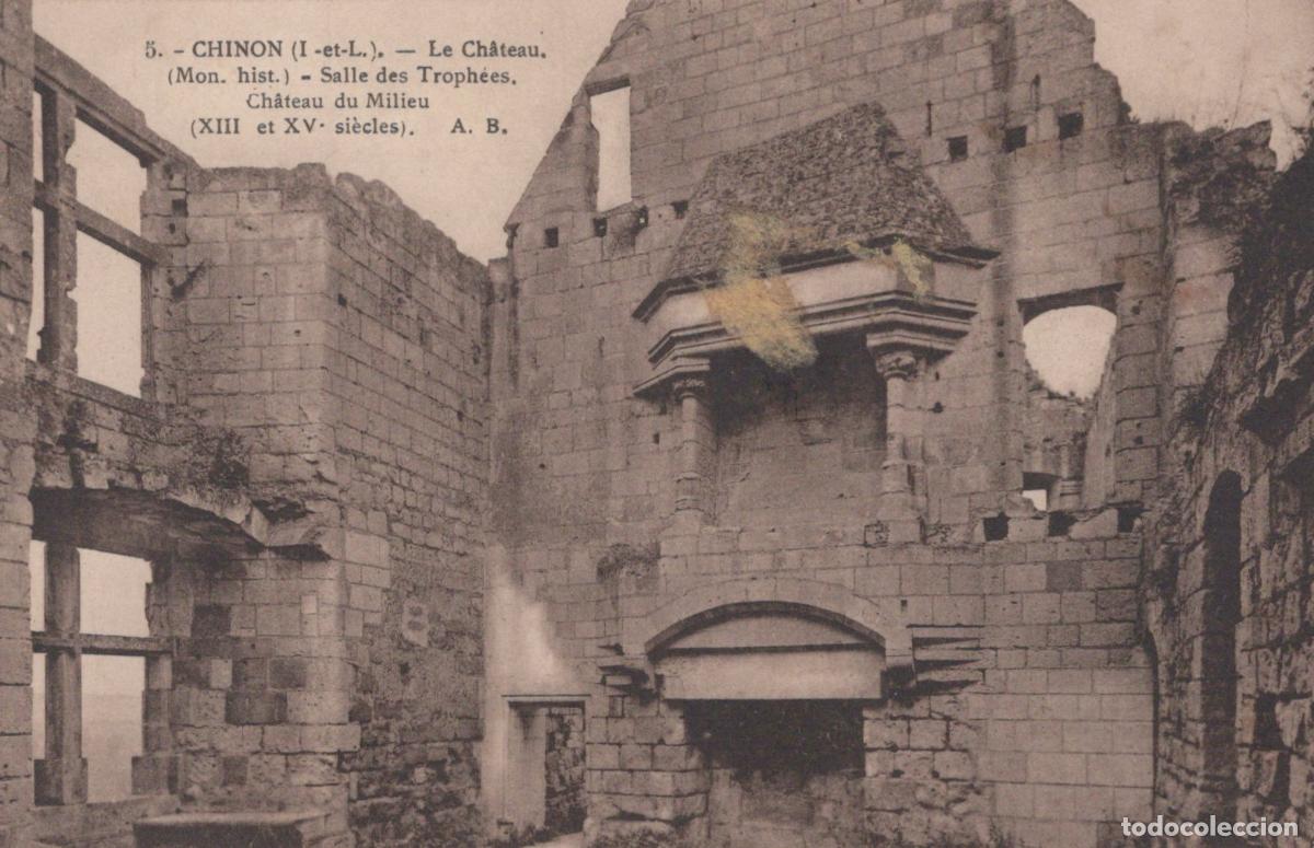 Postcards: France Chinon Castle Trophy Room Chateau Du Milieu Ruins Unposted *YBC613