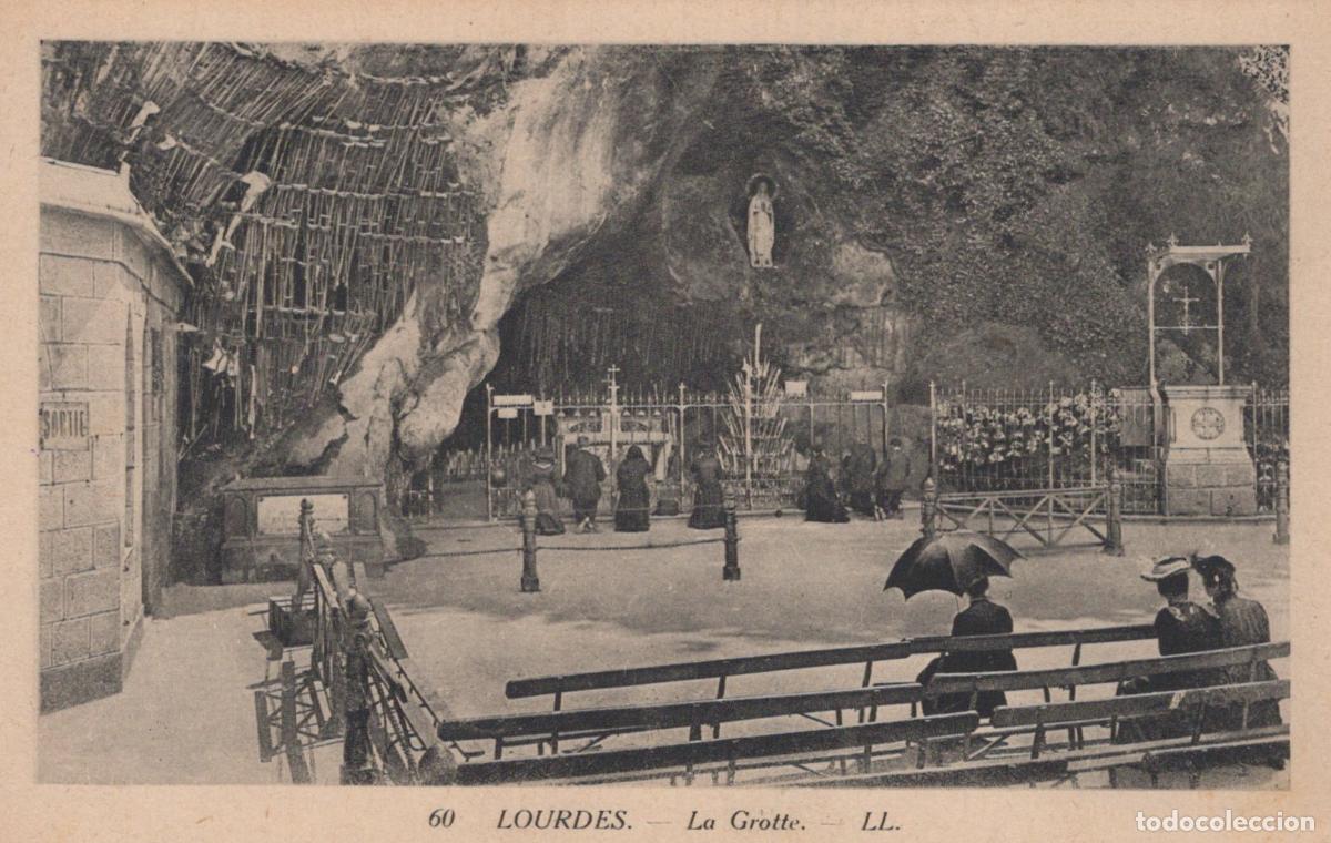 Postkarten: France Lourdes The Grotto Of Apparitions In Unposted *YBC666