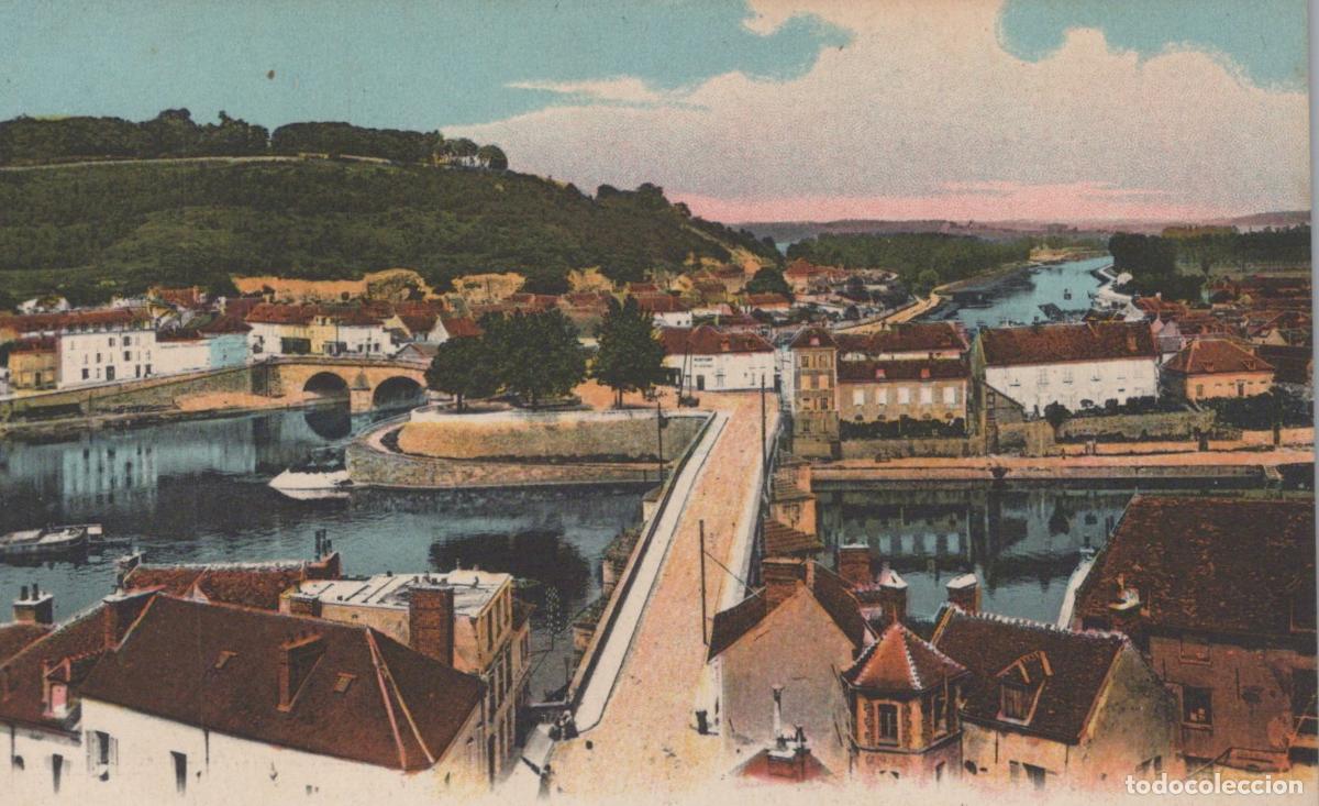 Postales: France Montargis View Of The River And Bridge In The Town Of Unposted *YBC693