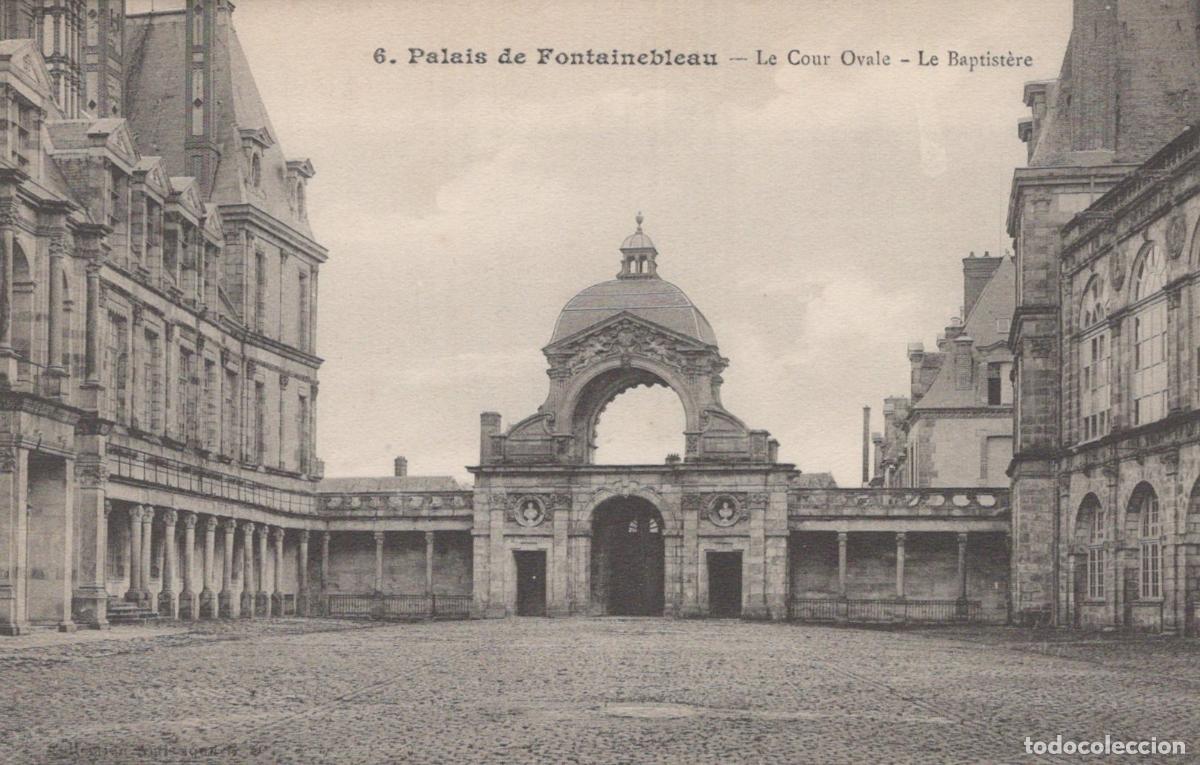 Cartoline: France Fontainebleau Palace Of Oval Courtyard And Baptistery Unposted *YBC817