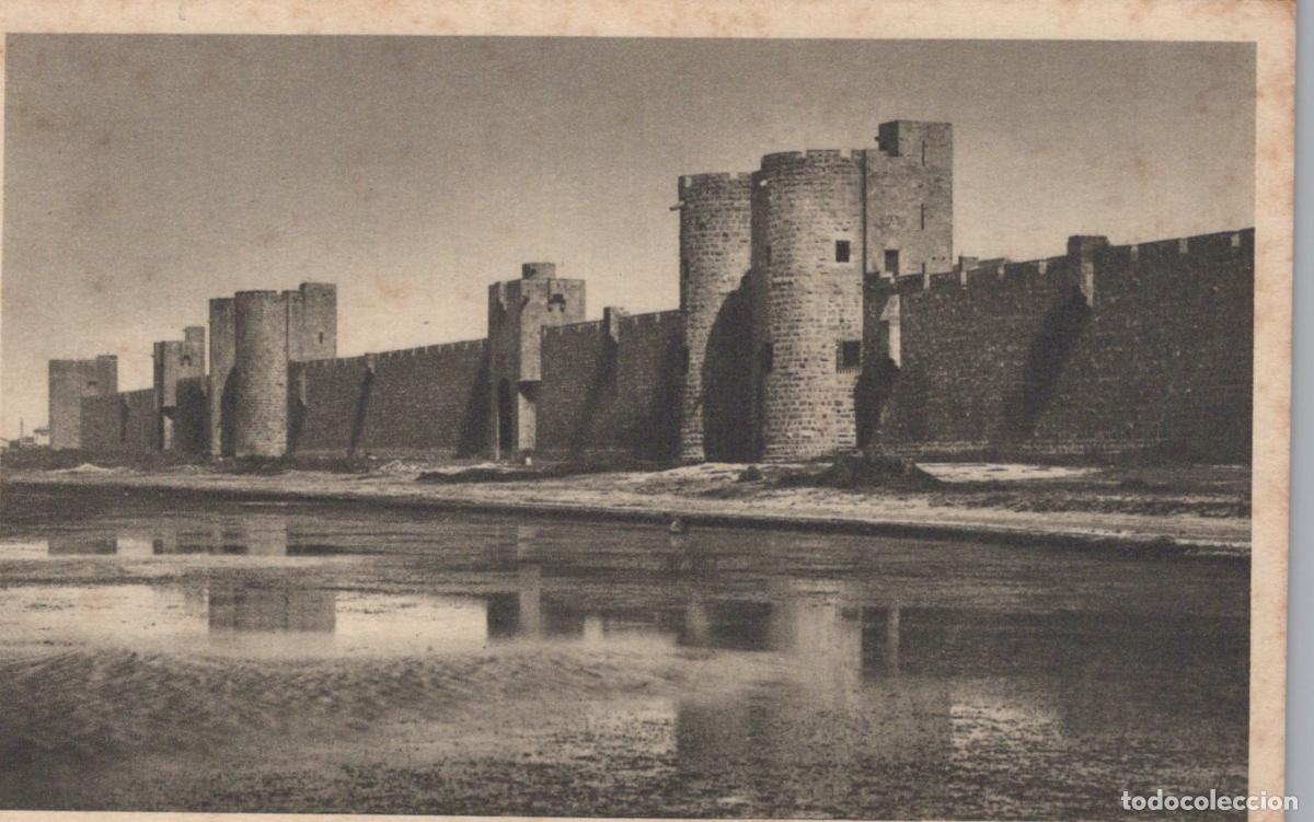 Postkarten: France Aigues-Mortes Ramparts And Porte De La Marine Unposted *YBC529