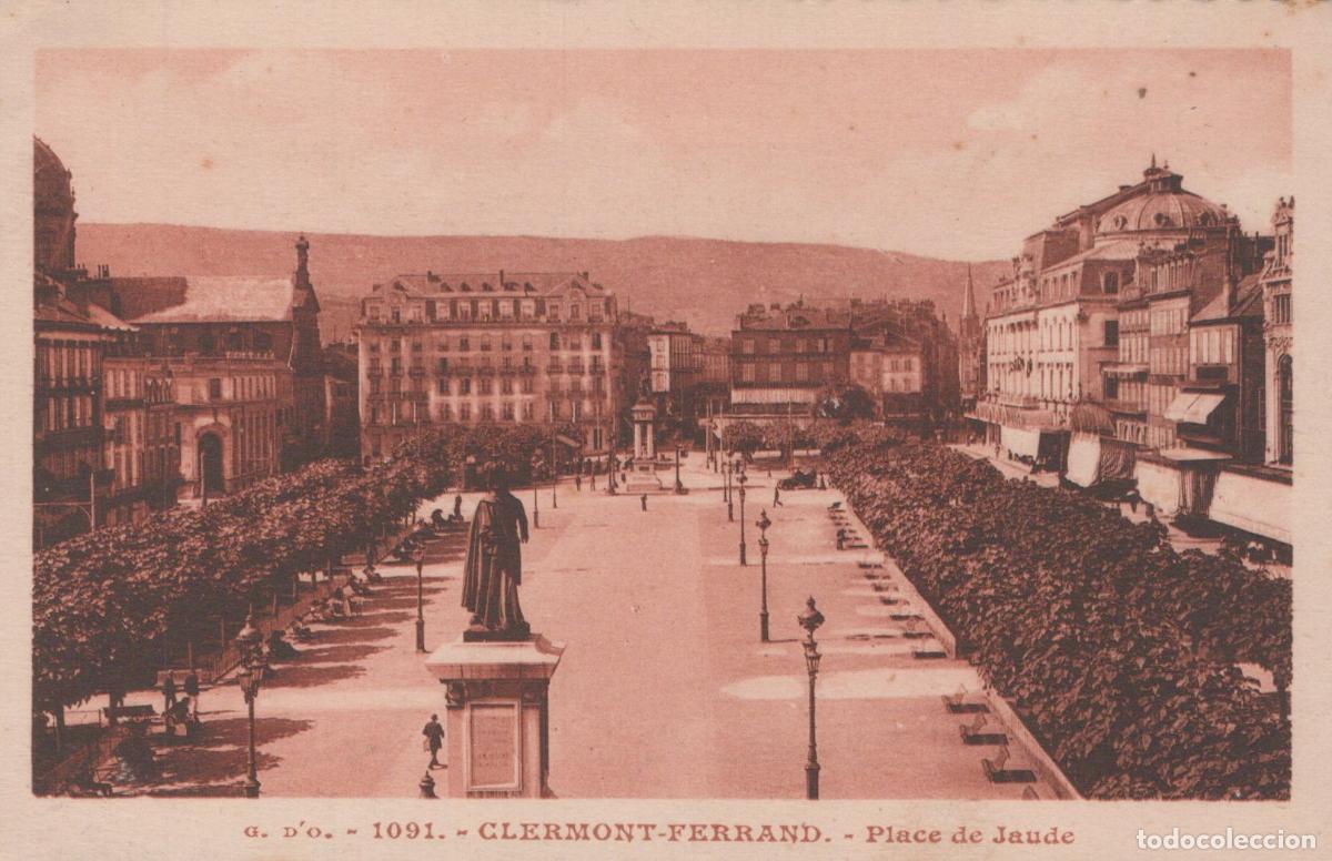 Postales: France Clermont Ferrand Place De Jaude In 63 Puy Dome Unposted *YBC557