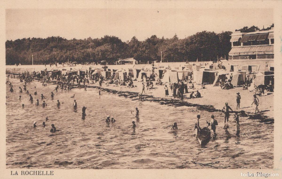Cartoline: France La Rochelle The Beach People Swimming And Tents On Sand *YBC755