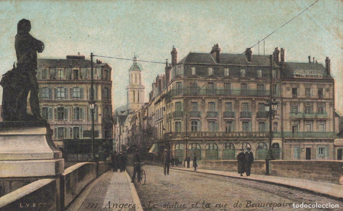 Postais: France Angers The Statue And Rue De Beaurepaire Unposted *YBC723
