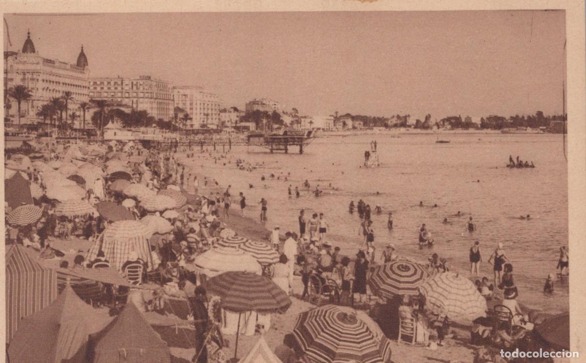 Postcards: France Cannes Beach With Hotels And Sunbathers Unposted *YBC835