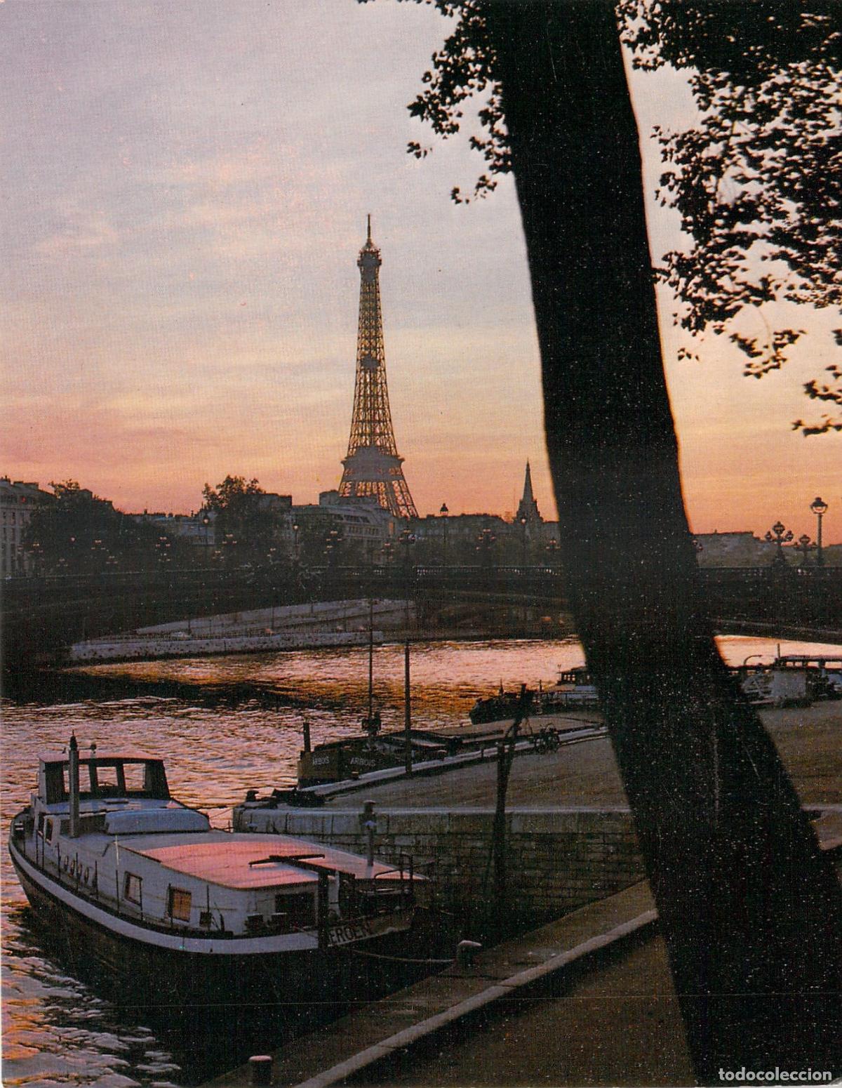 Postales: Postal de Paris atardecer sobre el Rio Sena y la Torre Eiffel