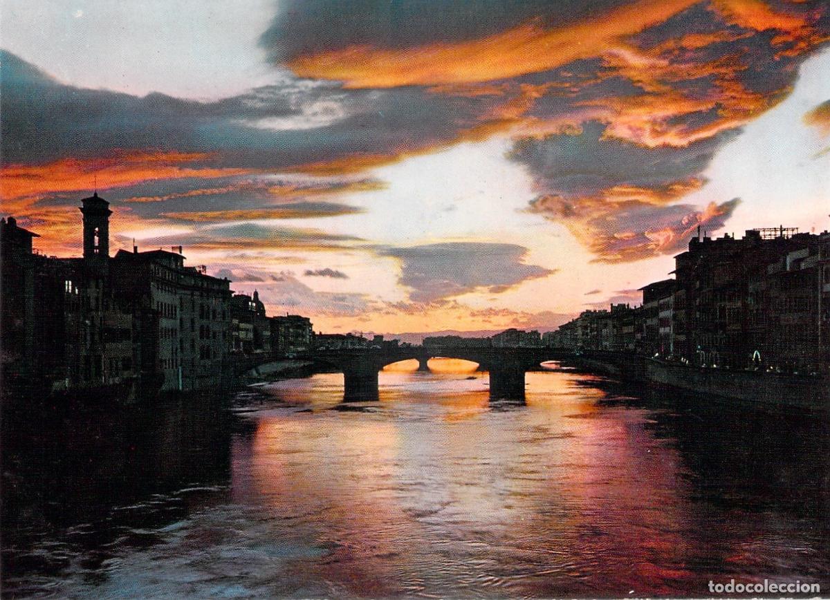 Postales: Postal de Florencia con el atardecer en el r&iacute;o Arno