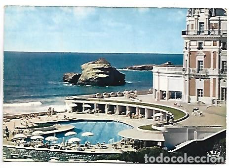 Postales: LA PISCINE CALIFORNIENNE ET L&acute;HOTEL DU PALAIS.- BIARRITZ / FRANCIA