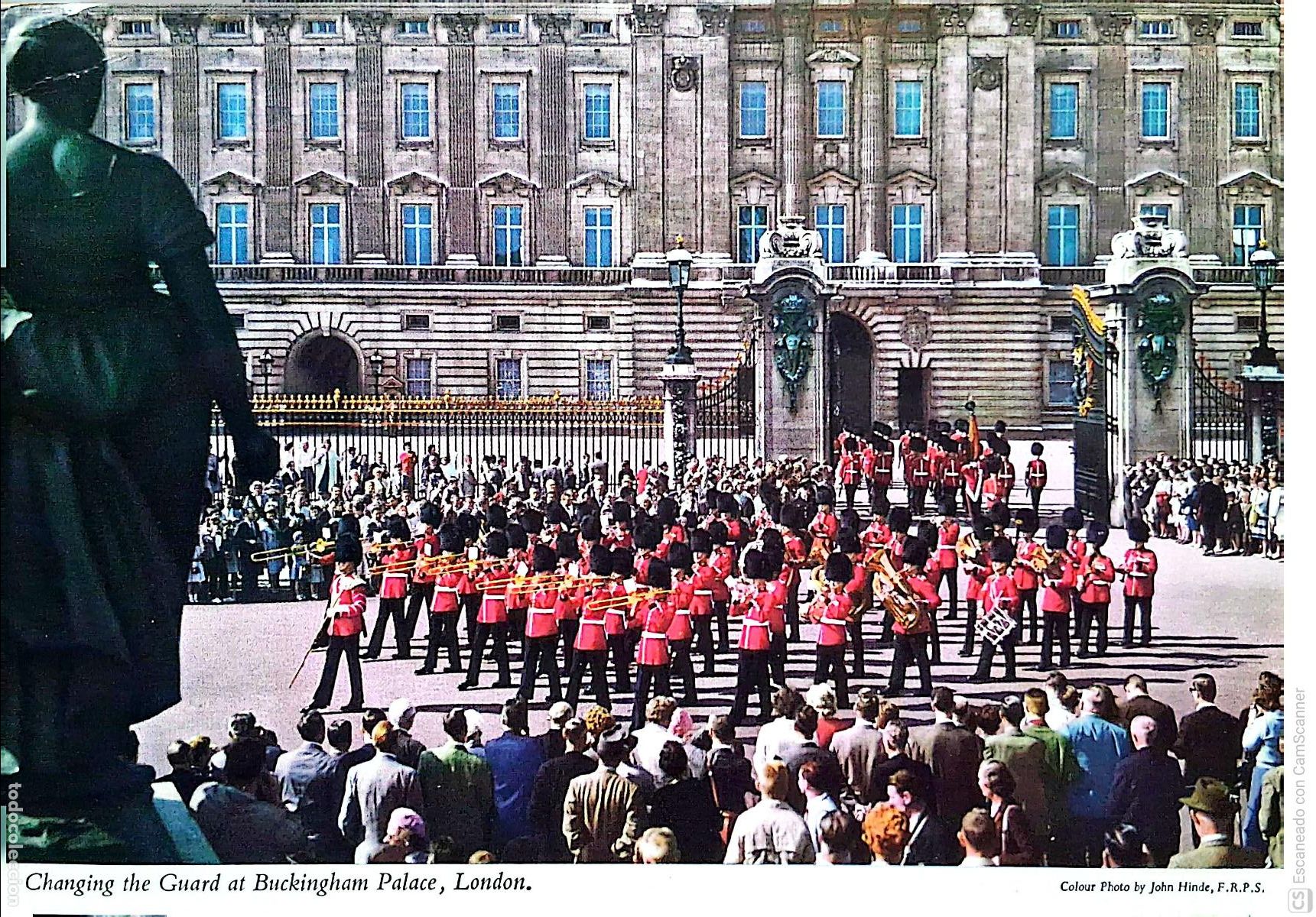 Postales: Londres. 2L1 Buckingham Palace. Usada con sello. Color