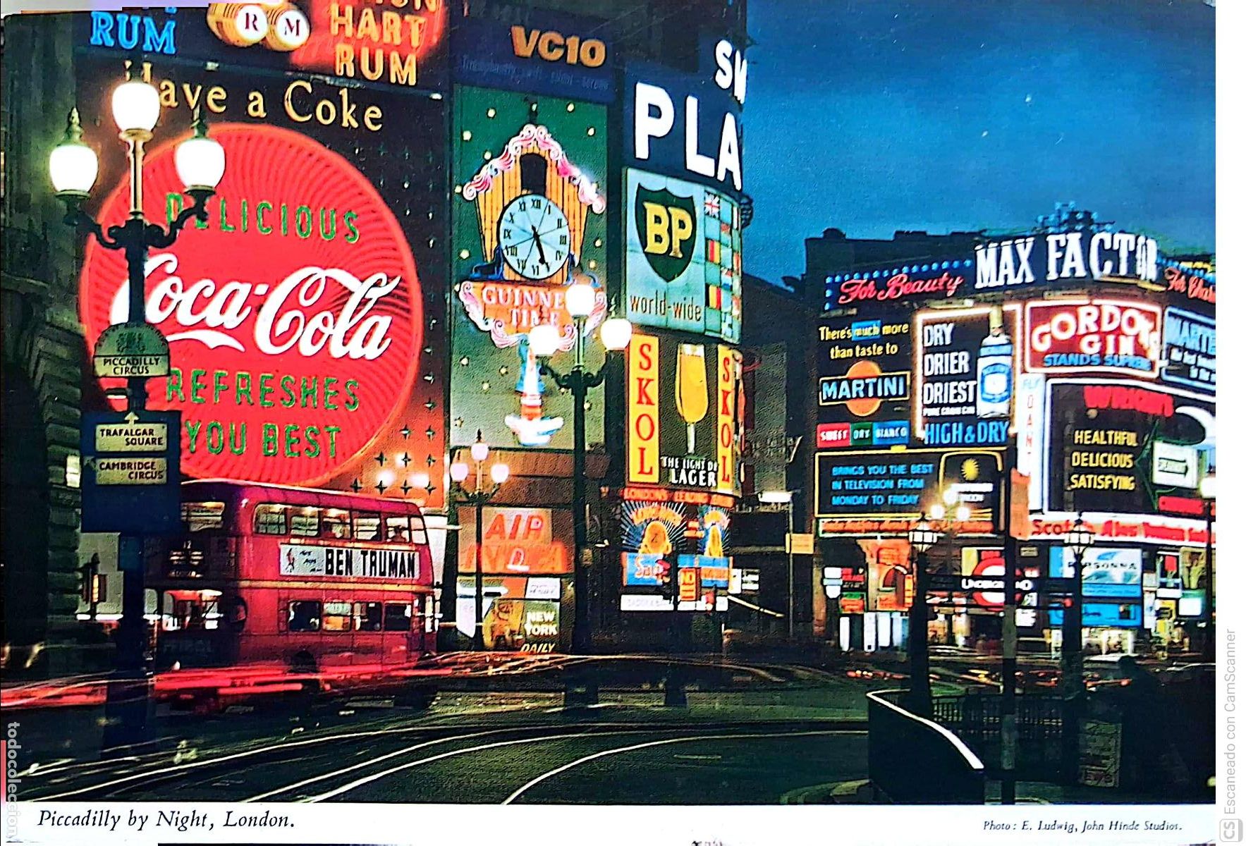 Postales: Londres. 2L60 Picsadilly Circus. Usada con sello. Color