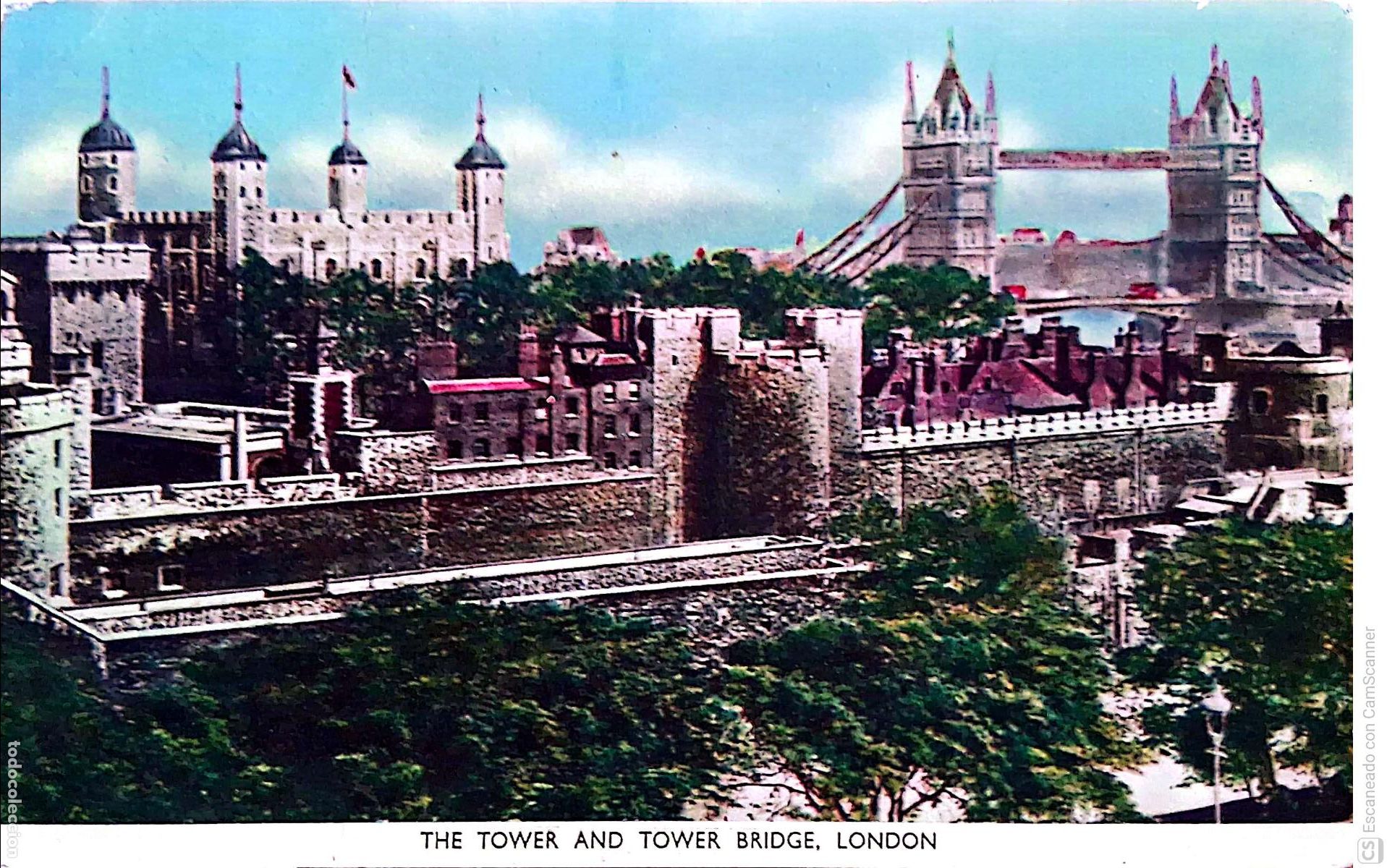 Postales: Londres. The Tower and Tower Bridge. Usada con sello. Color