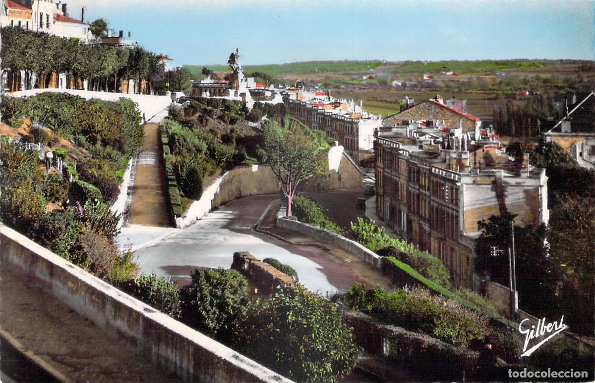 Postales: Postal de Angulema Francia Les Rotondes y Estatua Carnot