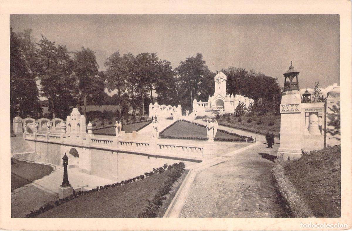 Postales: Postal de la Bas&iacute;lica de Lisieux, V&iacute;a Crucis Exterior en Francia