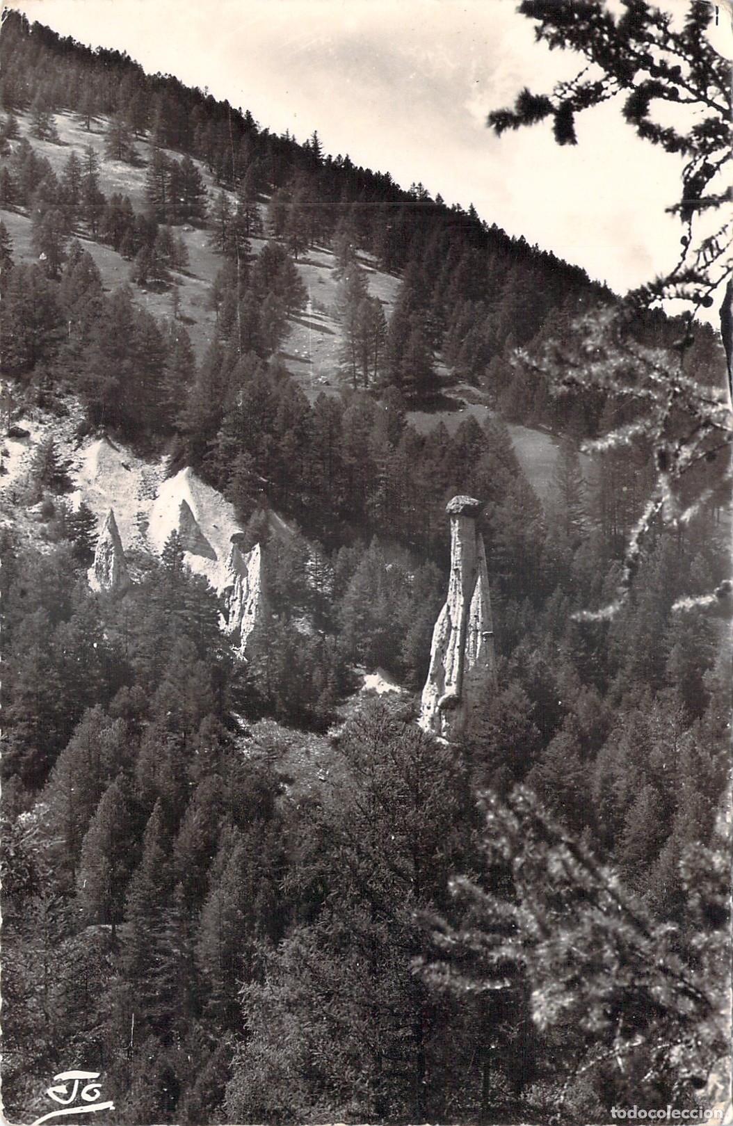 Cartoline: Postal de los Alpes: Formaciones geol&oacute;gicas en Molines-en-Queyras