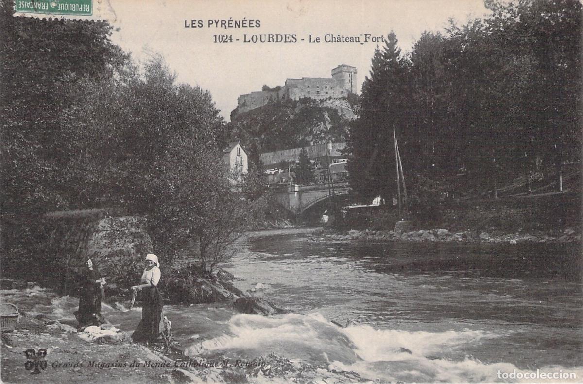 Cartoline: Postal de Lourdes Francia Castillo Fuerte sobre el r&iacute;o