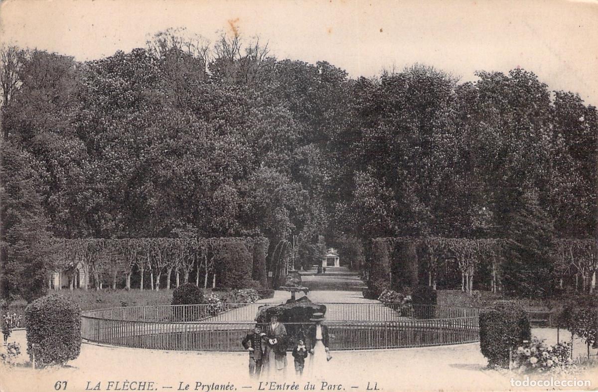 Postcards: Postal de La Fl&egrave;che, entrada al parque del Prytan&eacute;e en Francia