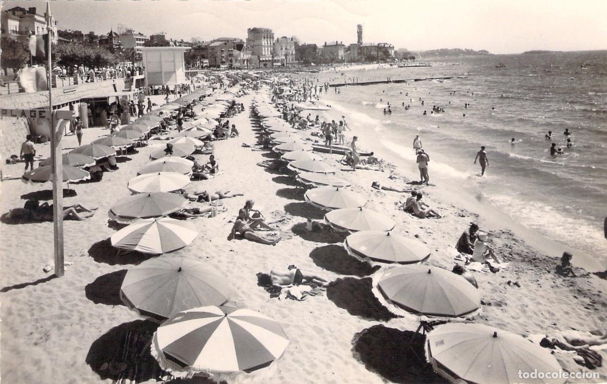 Postales: Postal de la Plage du Casino en Saint-Raphael, Francia