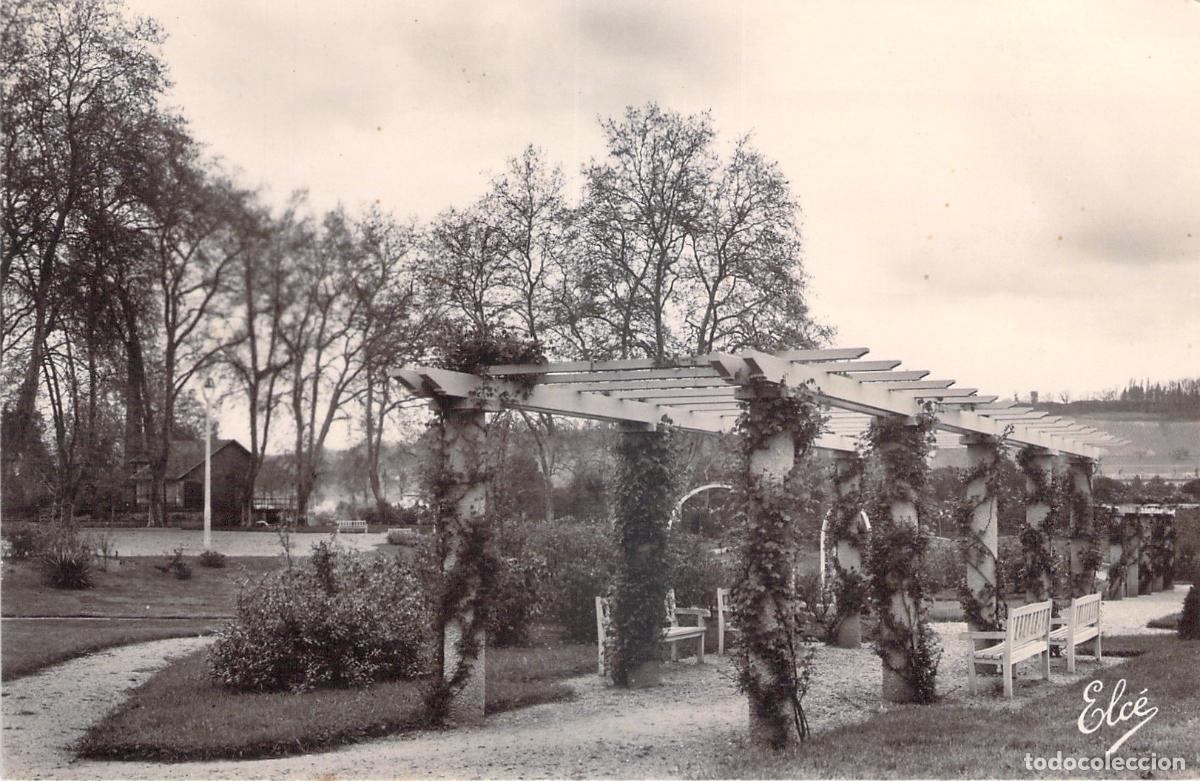Postales: Postal de la P&eacute;rgola del Jard&iacute;n P&uacute;blico en Sainte-Foy-la-Grande