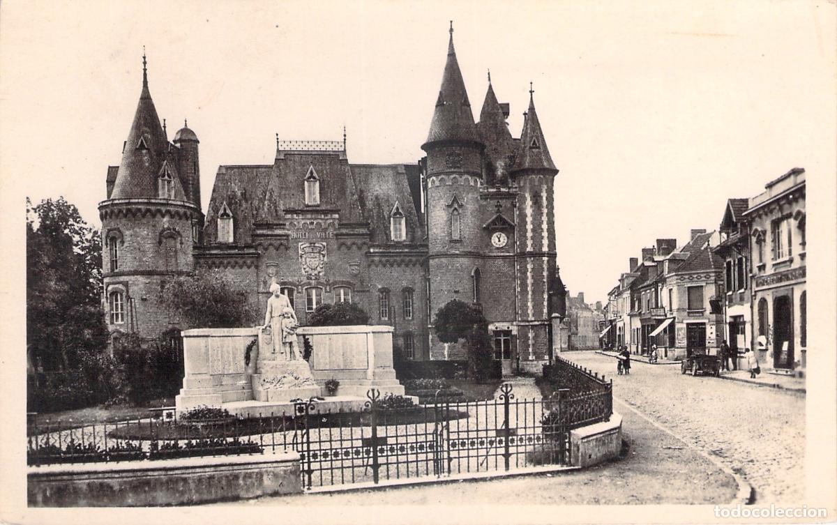 Postales: Postal de Corbie, Francia: Hotel de Ville y Monumento a los Ca&iacute;dos