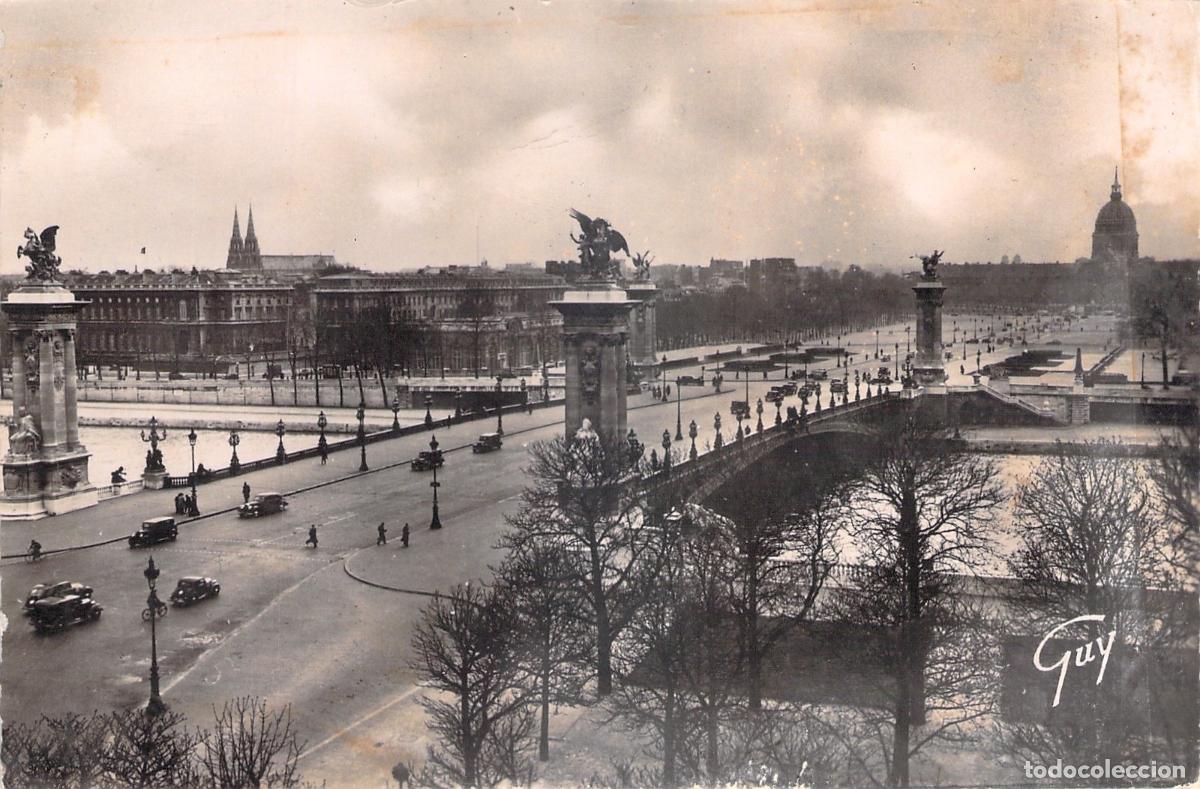 Postales: Postal de Paris con vista al Puente Alejandro III