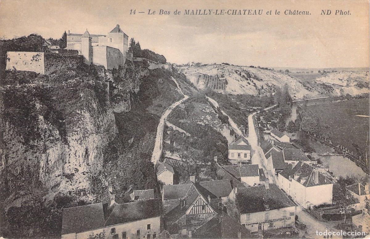 Postales: Postal de Mailly-le-Ch&acirc;teau con Castillo en Francia