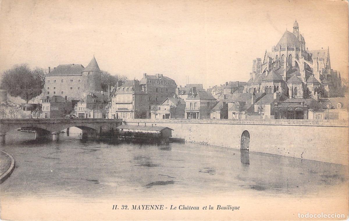 Postales: Postal de Mayenne Francia Castillo y Bas&iacute;lica