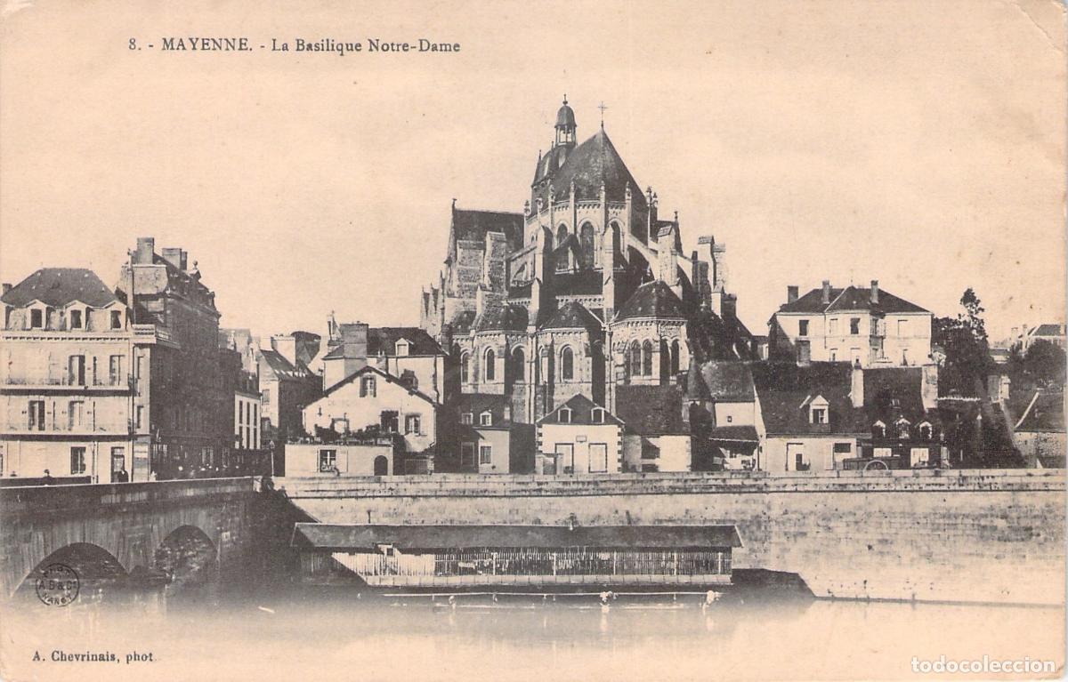 Postales: Postal de la Bas&iacute;lica Notre-Dame en Mayenne, Francia