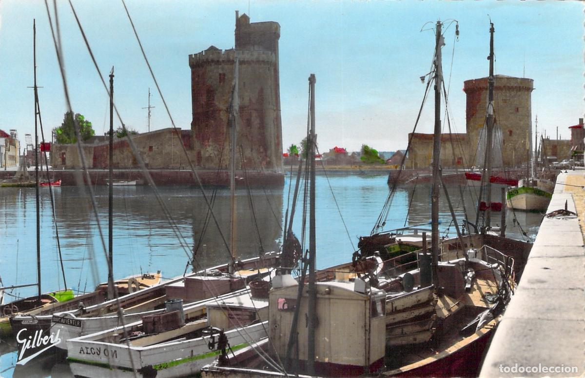 Postkarten: Postal de La Rochelle: Tour St-Nicolas y Tour de la Cha&icirc;ne en el puerto