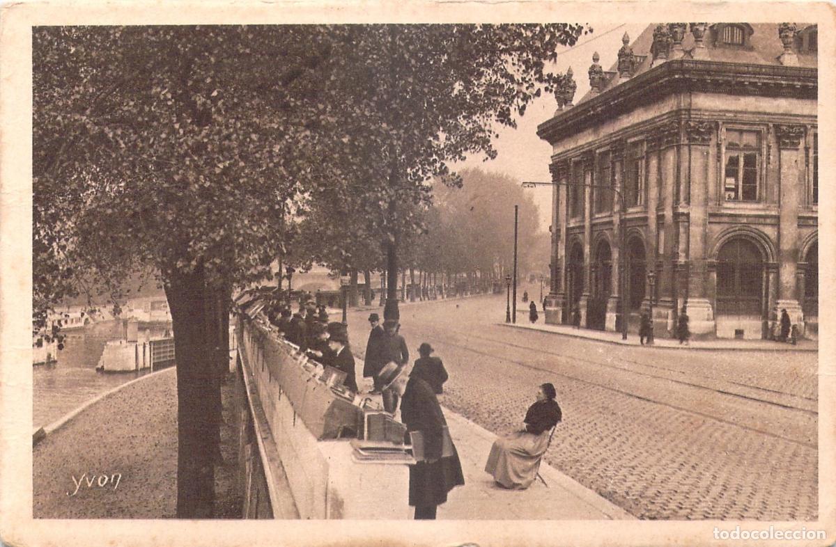 Postkarten: Postal de los Bouquinistes y el Institut de France en Par&iacute;s