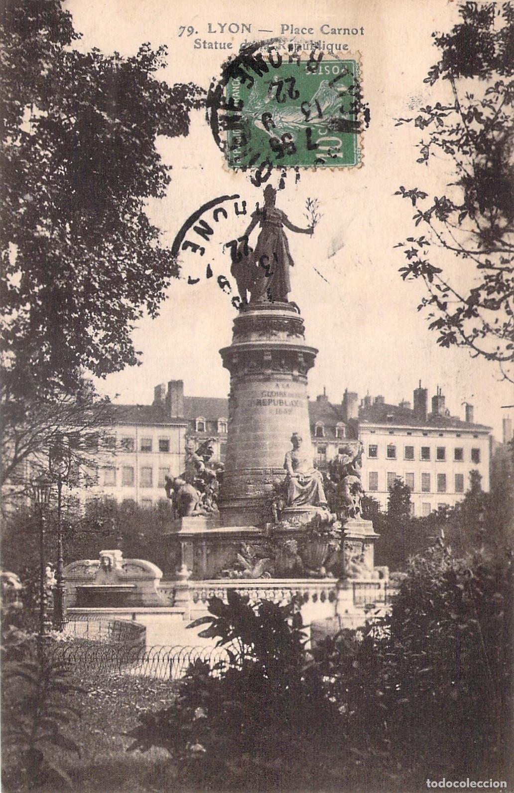 Postkarten: Postal de Place Carnot y Estatua de la Rep&uacute;blica en Lyon