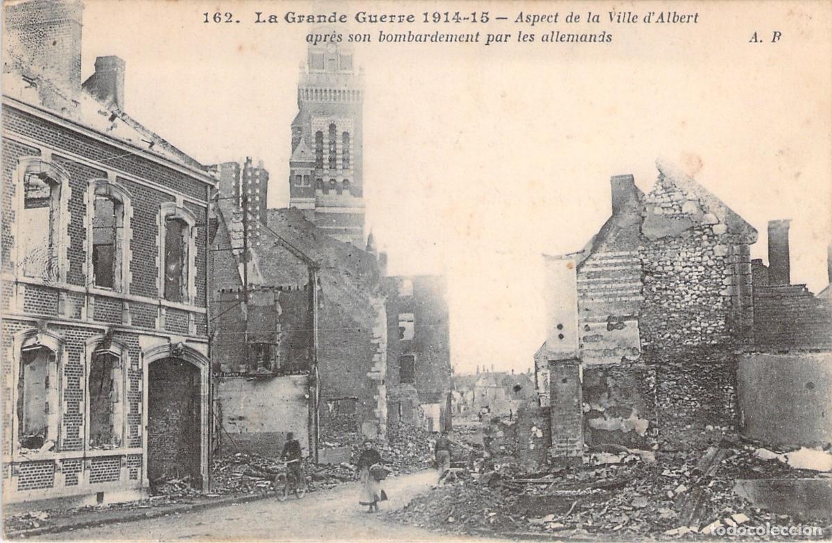 Postales: Postal de la ciudad de Albert destruida tras bombardeo en la Gran Guerra