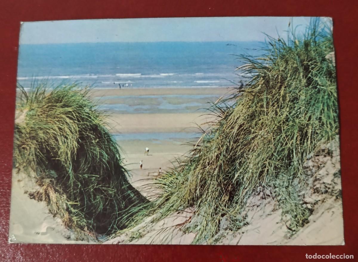 Postkarten: POSTAL PLAYA DE ARENA LIMPIA EN KNOKKE - B&Eacute;LGICA 1959